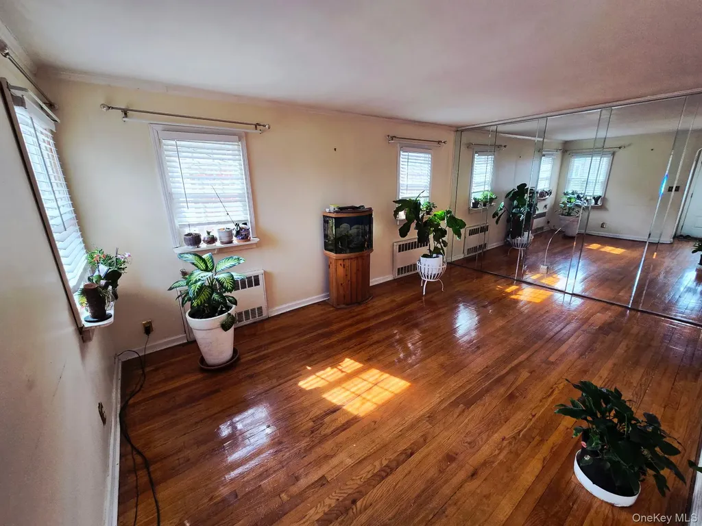 60 Liberty Boulevard Valley Stream NY 11580