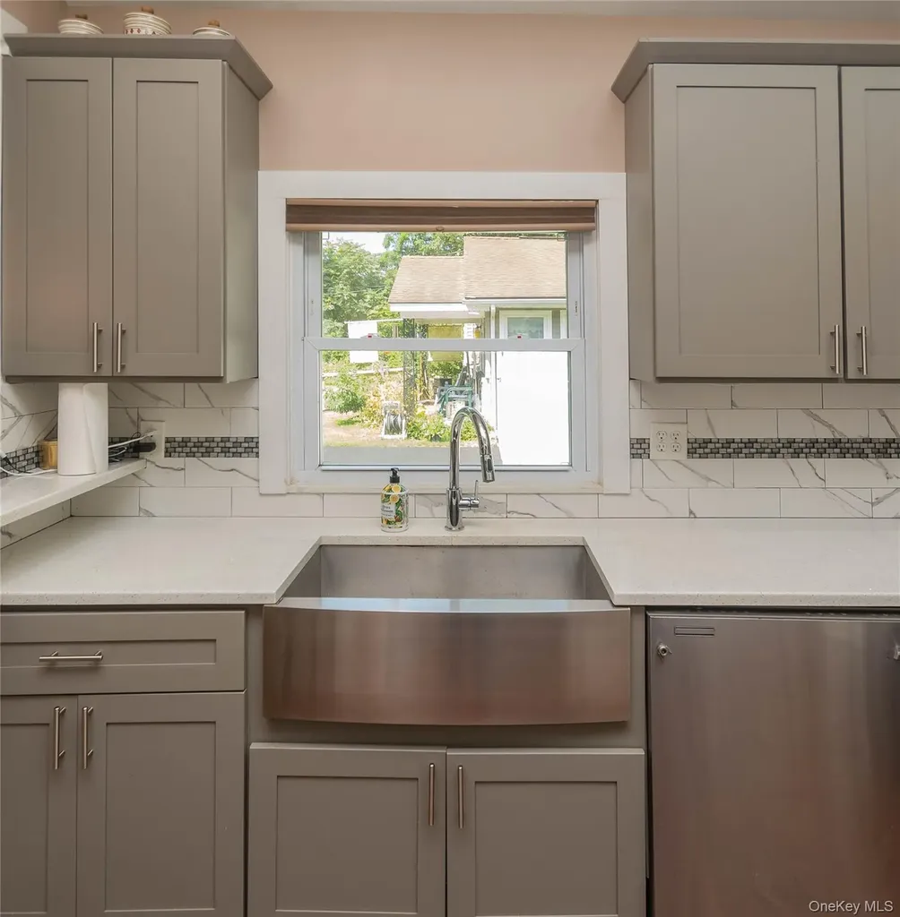 11 Toomey Drive Poughkeepsie NY 12603