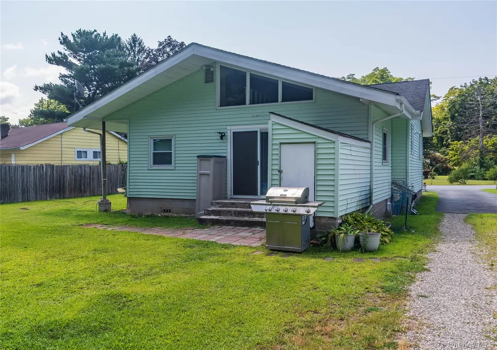 11 Toomey Drive Poughkeepsie NY 12603