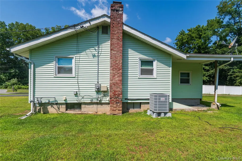 11 Toomey Drive Poughkeepsie NY 12603