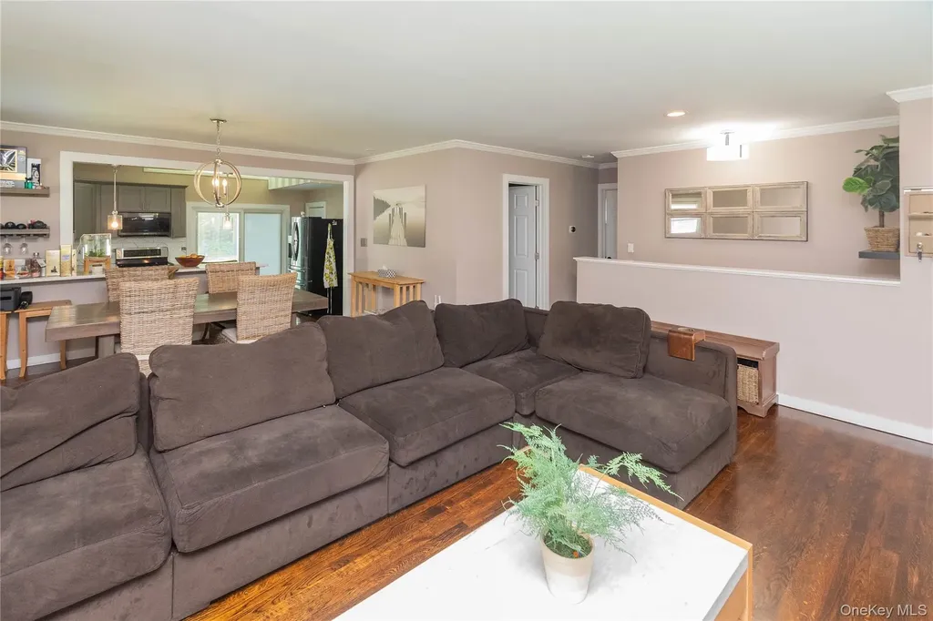 11 Toomey Drive Poughkeepsie NY 12603
