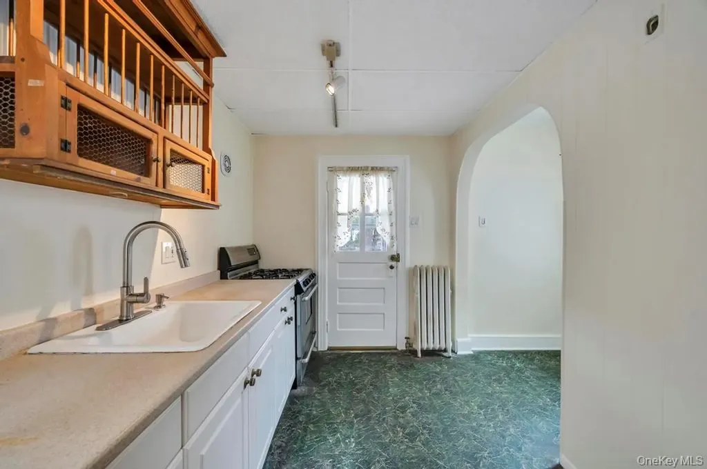 248-24 88th Drive Bellerose NY 11426