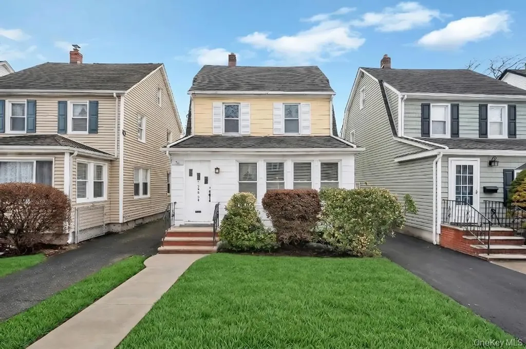 248-24 88th Drive Bellerose NY 11426