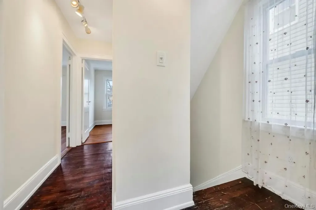 248-24 88th Drive Bellerose NY 11426