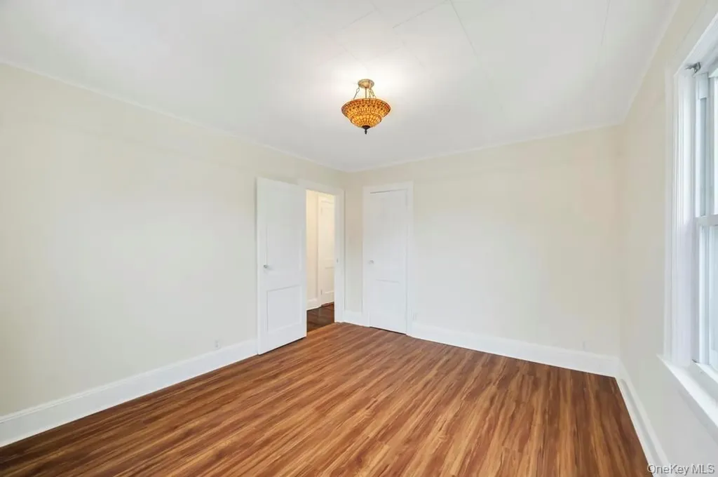 248-24 88th Drive Bellerose NY 11426