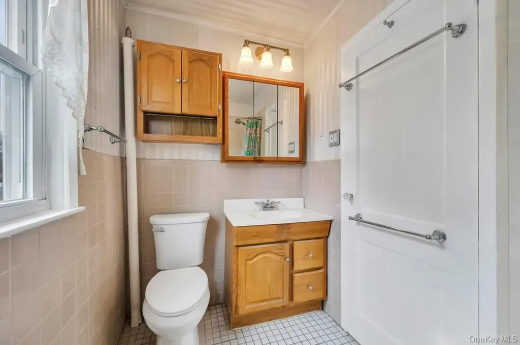 248-24 88th Drive Bellerose NY 11426