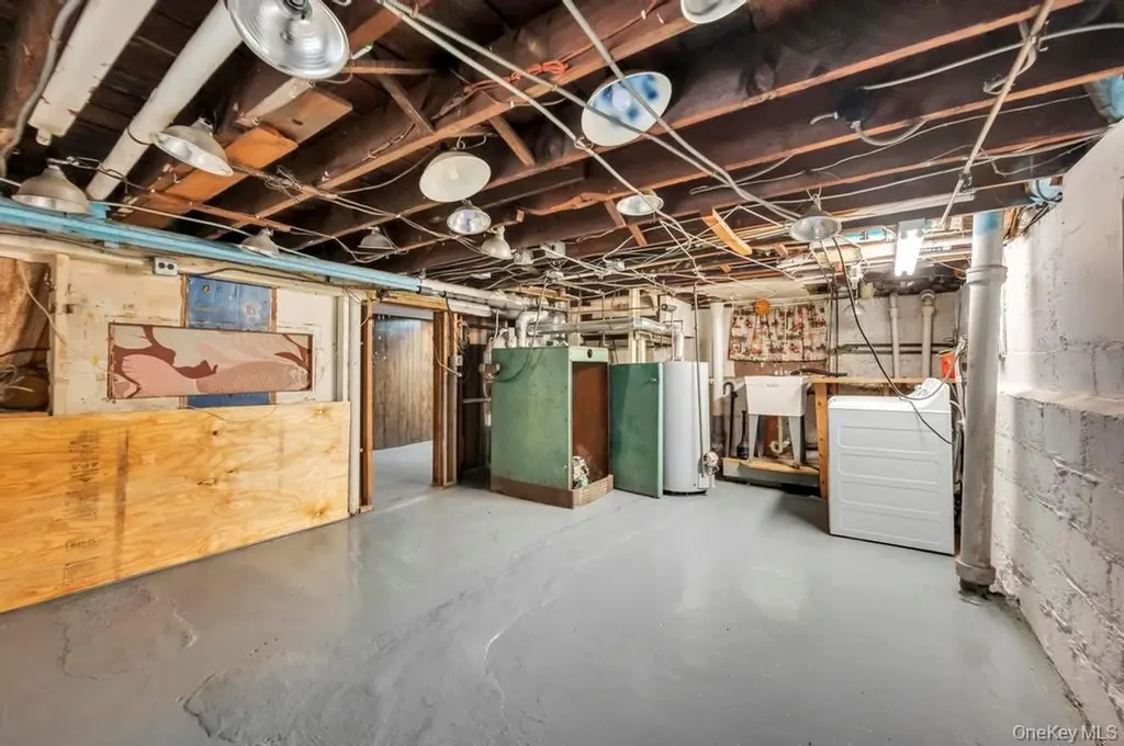 248-24 88th Drive Bellerose NY 11426