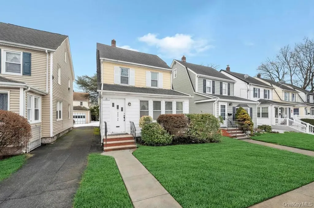 248-24 88th Drive Bellerose NY 11426