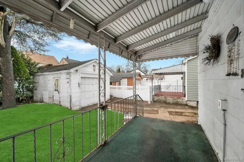 248-24 88th Drive Bellerose NY 11426
