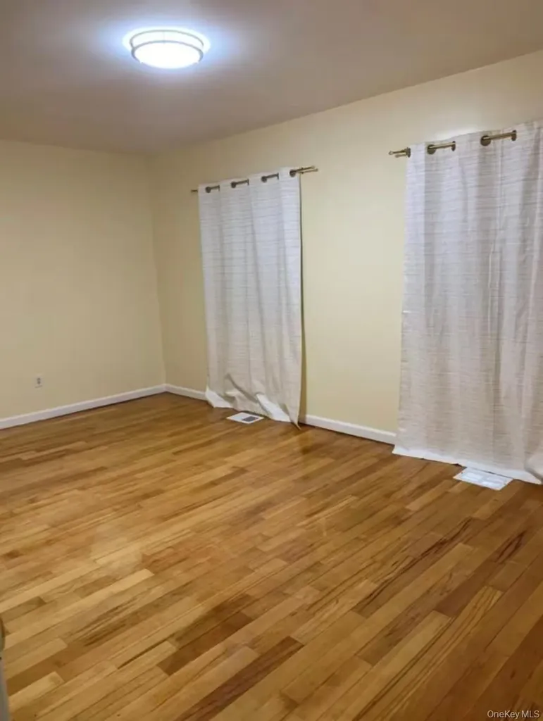 2832 Dudley Avenue Bronx NY 10461
