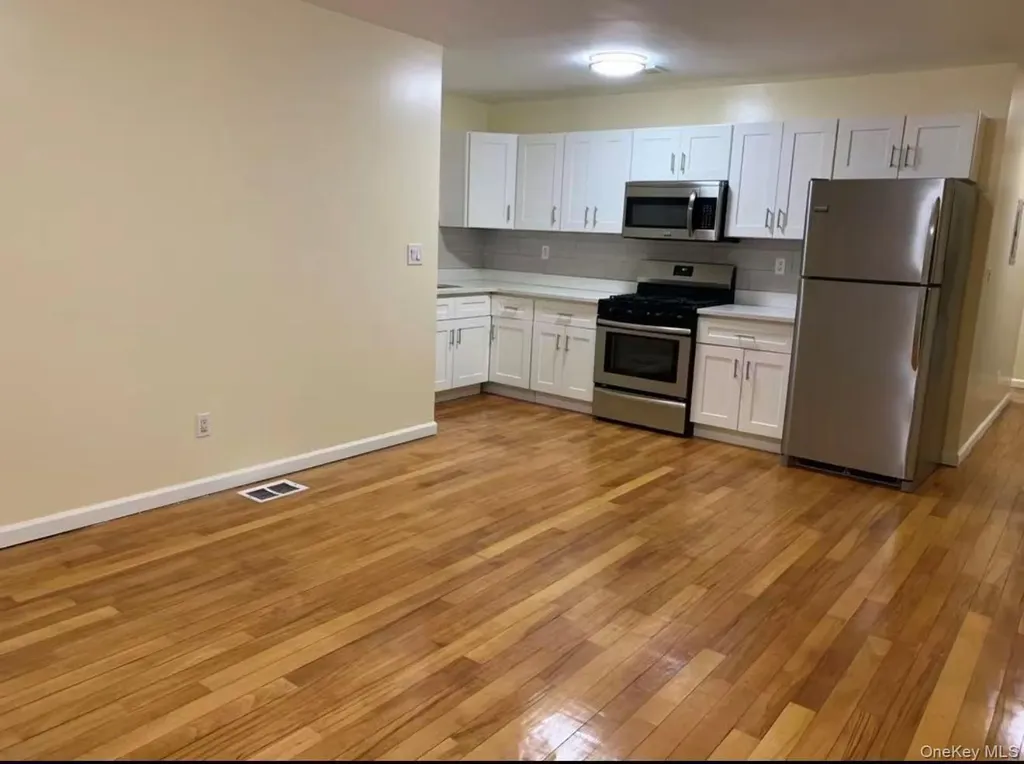 2832 Dudley Avenue Bronx NY 10461