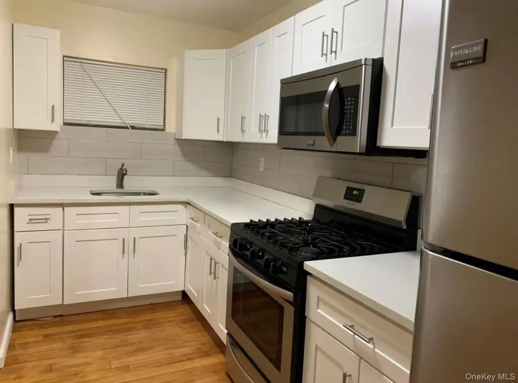 2832 Dudley Avenue Bronx NY 10461