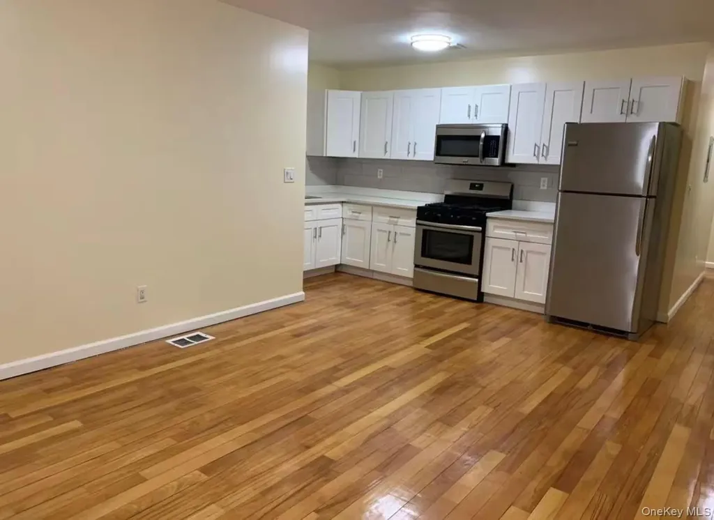 2832 Dudley Avenue Bronx NY 10461