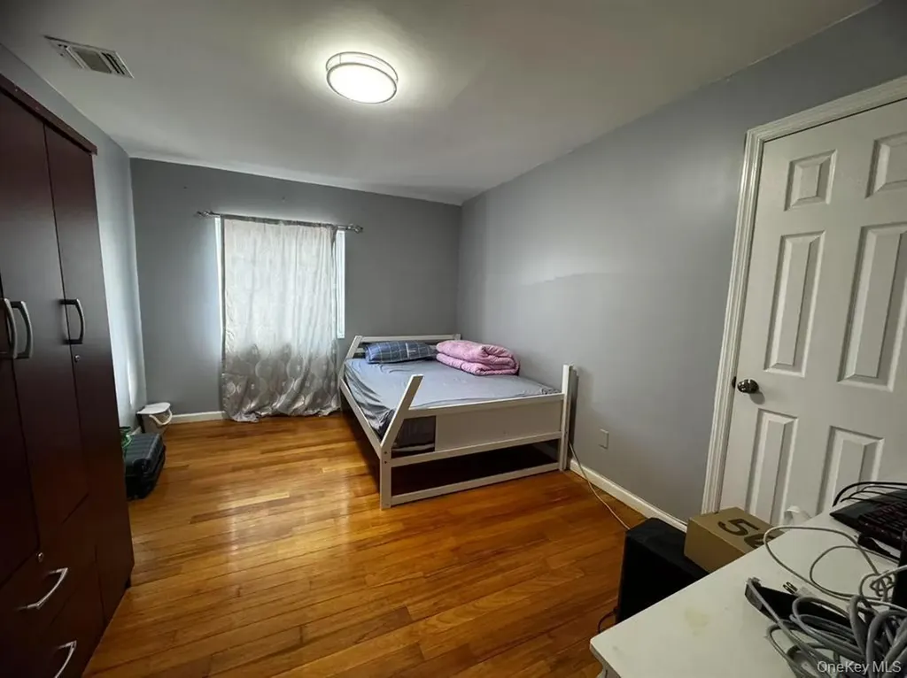 2832 Dudley Avenue Bronx NY 10461