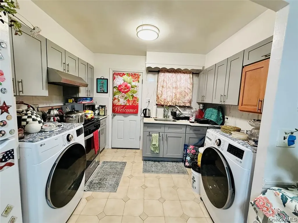 2154 Haight Avenue Bronx NY 10461