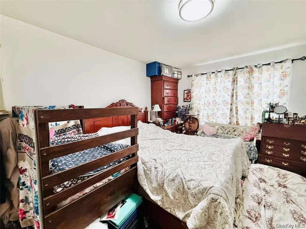 2154 Haight Avenue Bronx NY 10461