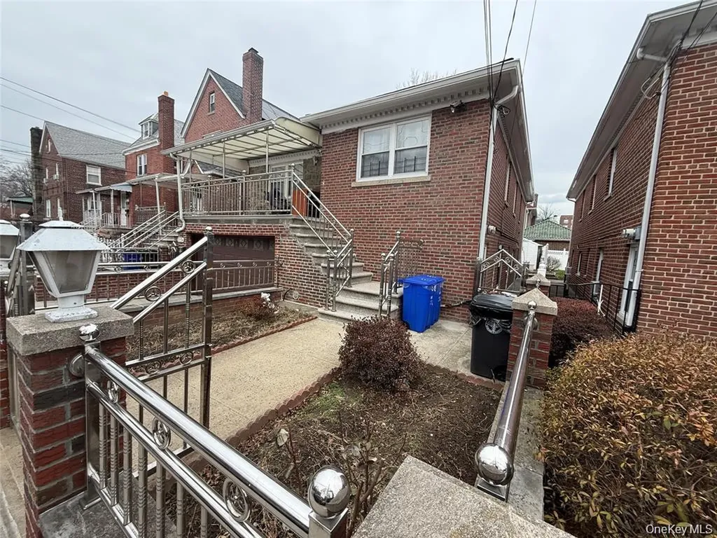 2154 Haight Avenue Bronx NY 10461