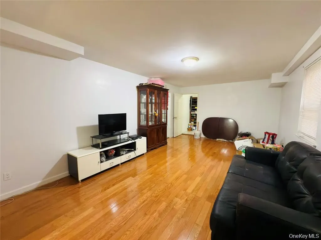 2154 Haight Avenue Bronx NY 10461