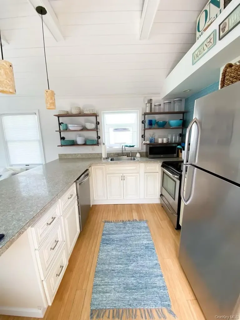 298 Cottage Walk Ocean Beach NY 11770