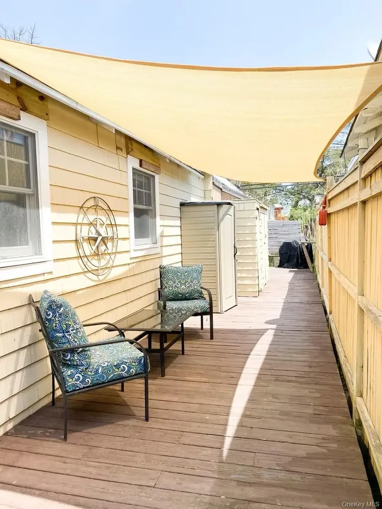 298 Cottage Walk Ocean Beach NY 11770