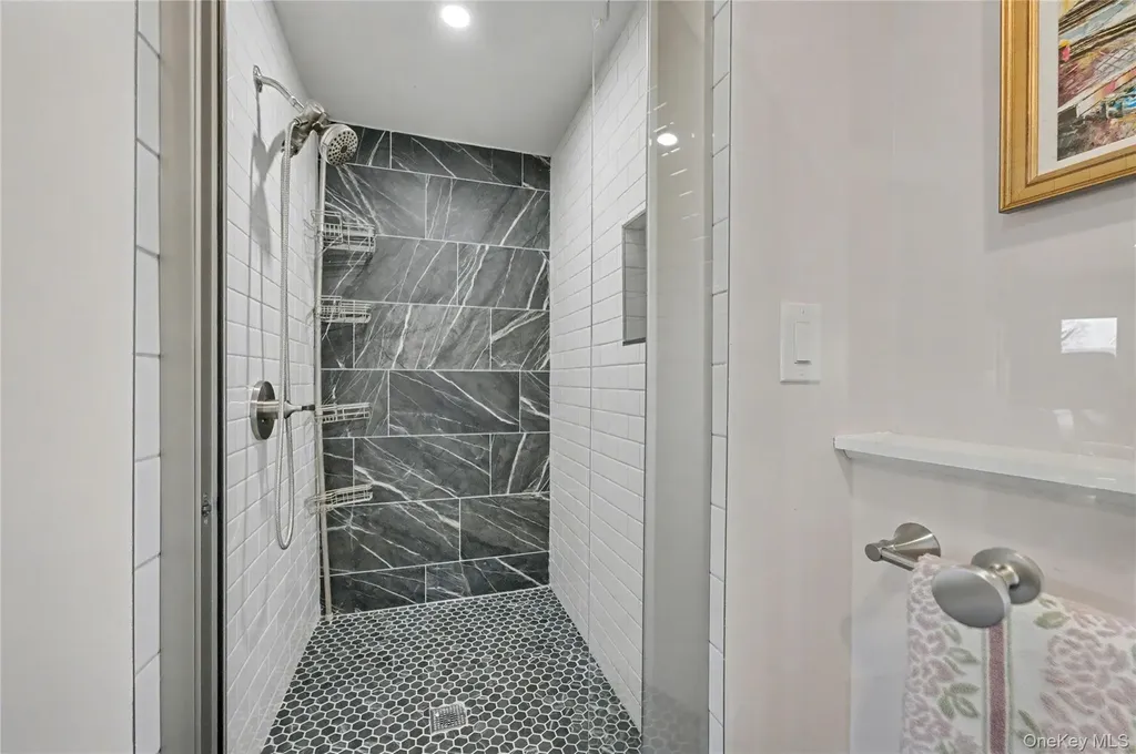 57 Richfield Street Plainview NY 11803