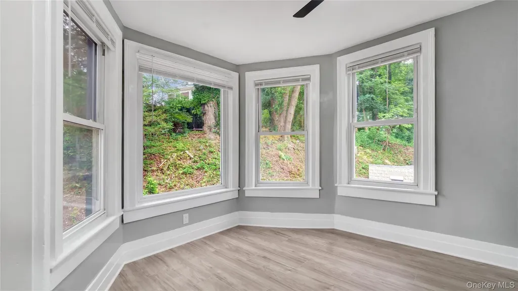 22 Town Path Glen Cove NY 11542