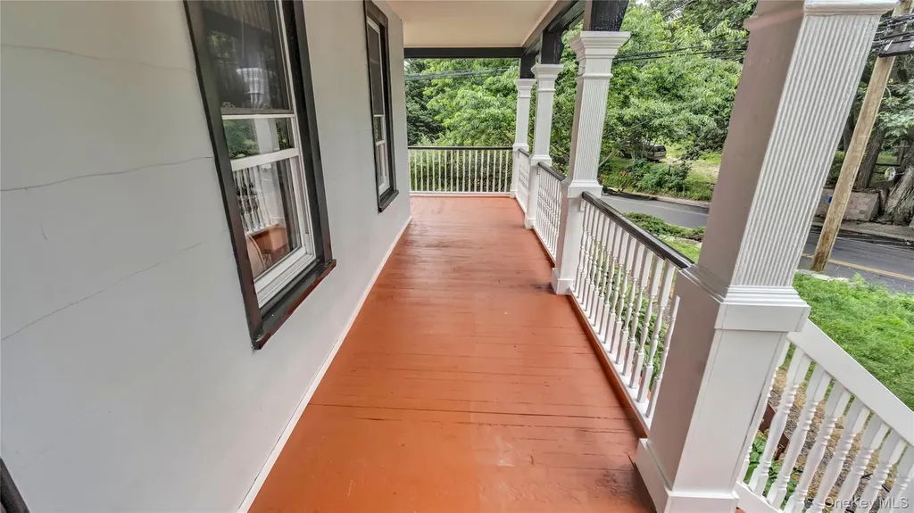 22 Town Path Glen Cove NY 11542
