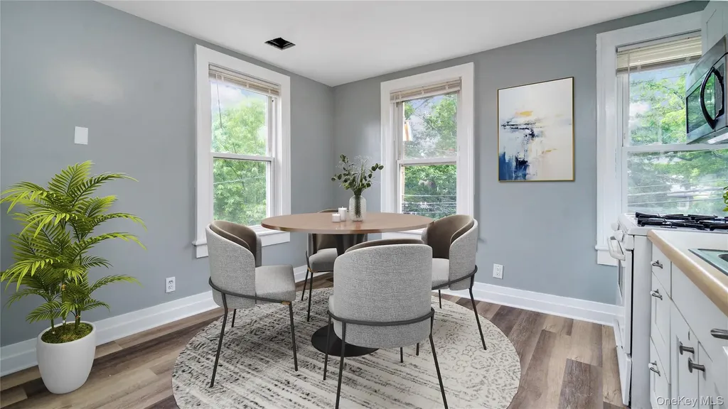 22 Town Path Glen Cove NY 11542