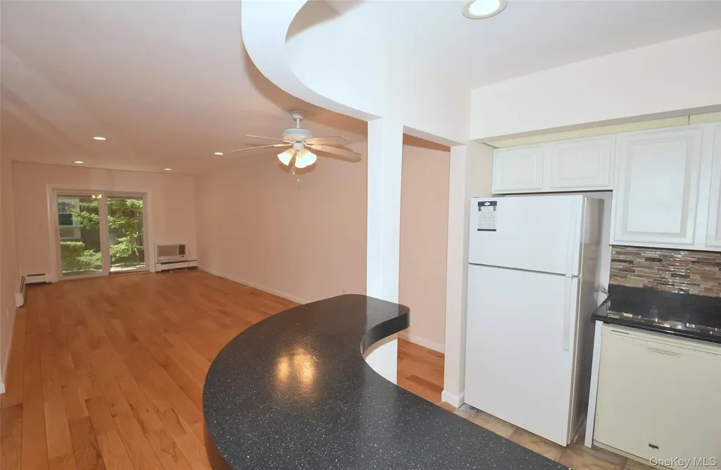 206-14 Emily Road Bayside NY 11360