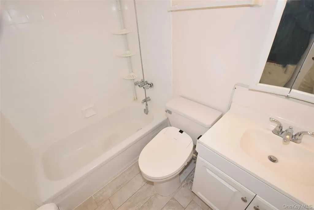 206-14 Emily Road Bayside NY 11360