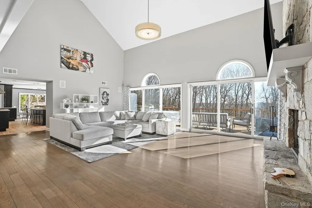 2 Hemlock Rise Armonk NY 10504