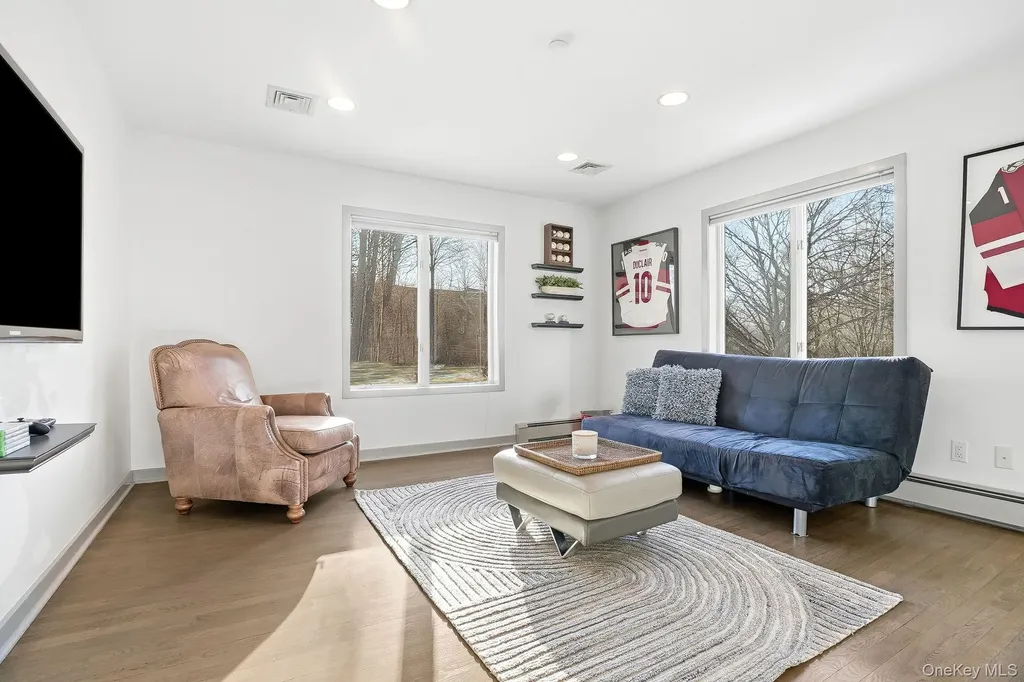 2 Hemlock Rise Armonk NY 10504