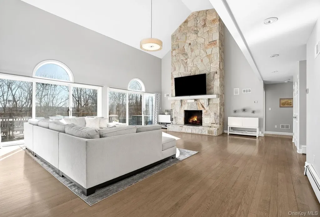 2 Hemlock Rise Armonk NY 10504