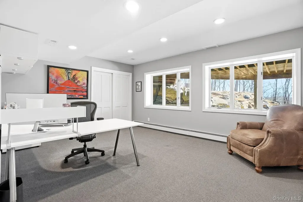 2 Hemlock Rise Armonk NY 10504