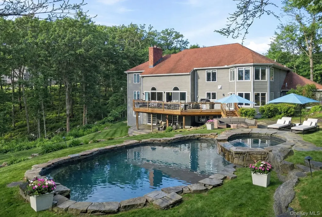 2 Hemlock Rise Armonk NY 10504