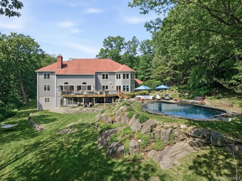 2 Hemlock Rise Armonk NY 10504