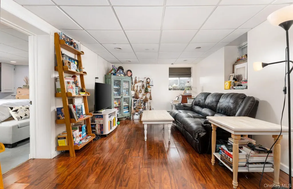 210 10th Street West Babylon NY 11704