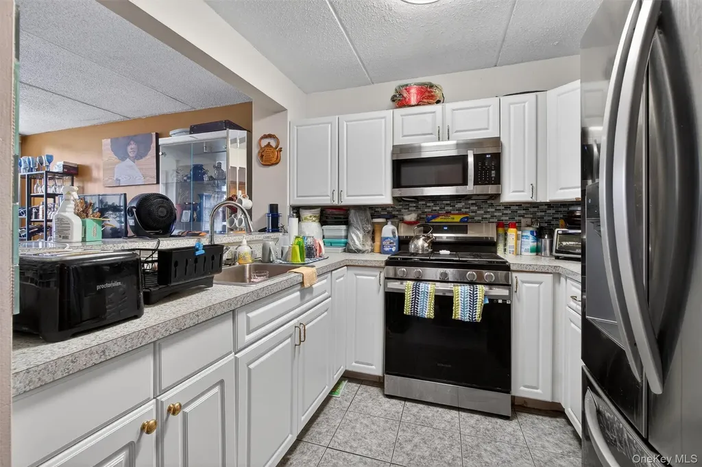 204 Sunset Boulevard Bronx NY 10473