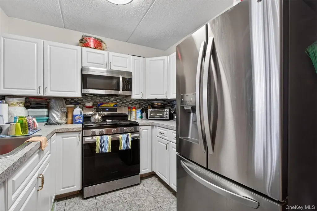 204 Sunset Boulevard Bronx NY 10473