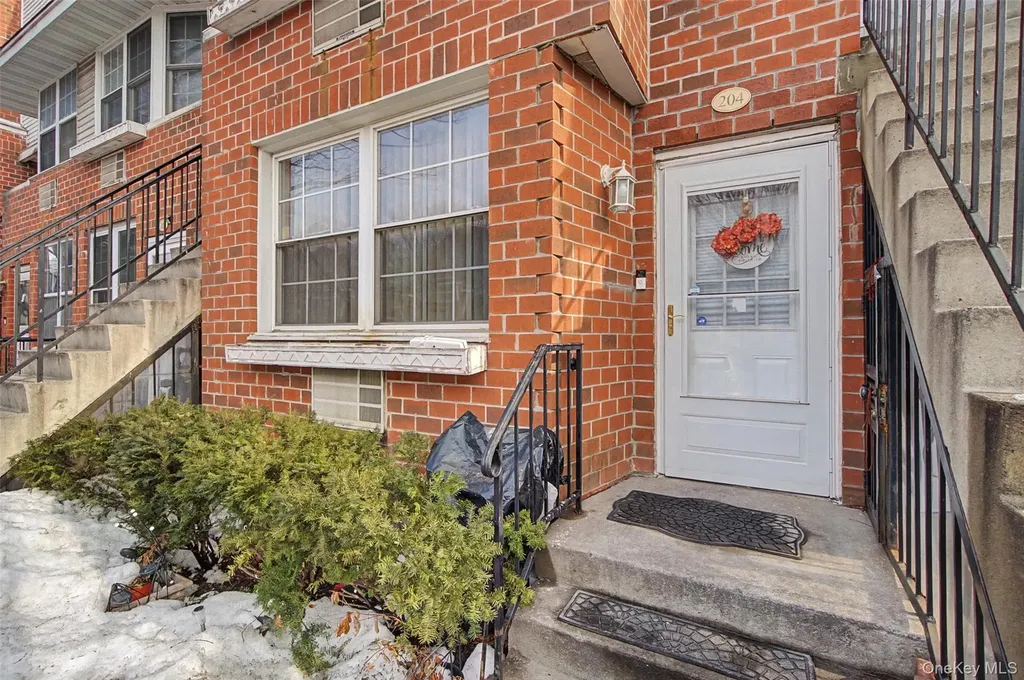 204 Sunset Boulevard Bronx NY 10473