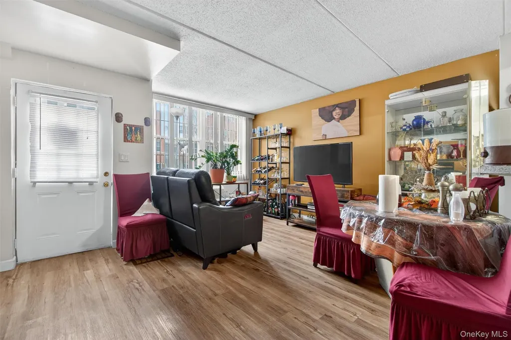 204 Sunset Boulevard Bronx NY 10473