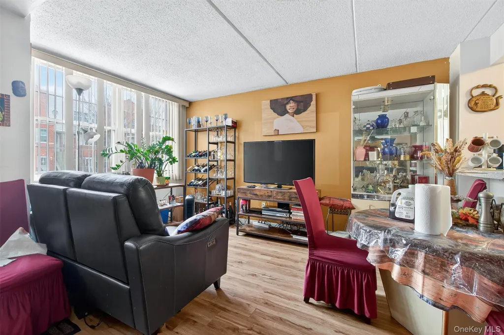 204 Sunset Boulevard Bronx NY 10473
