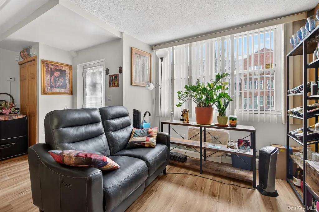 204 Sunset Boulevard Bronx NY 10473