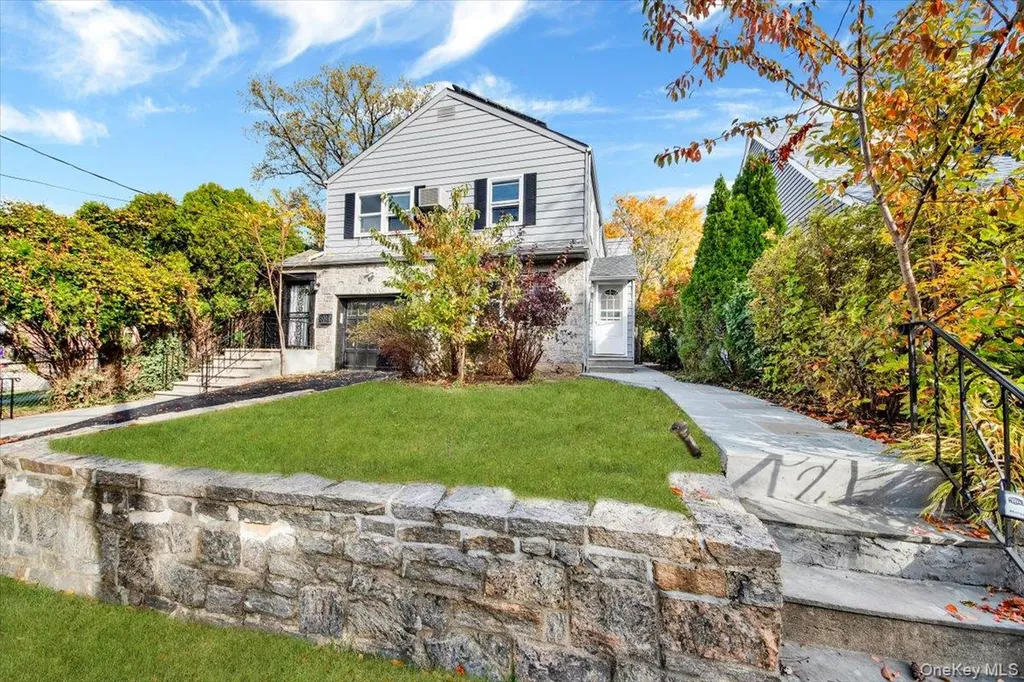 28 Crestmont Avenue Yonkers NY 10704