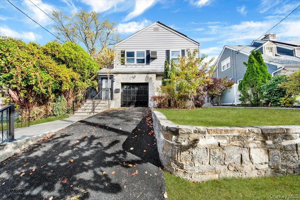 28 Crestmont Avenue Yonkers NY 10704