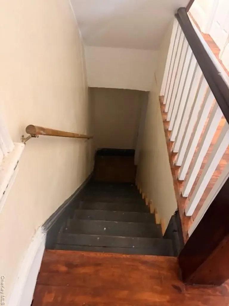 42 Carpenter Avenue Newburgh NY 12550