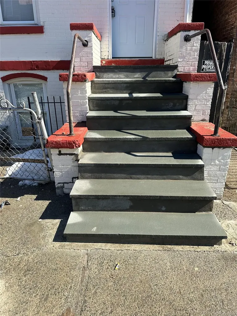 42 Carpenter Avenue Newburgh NY 12550