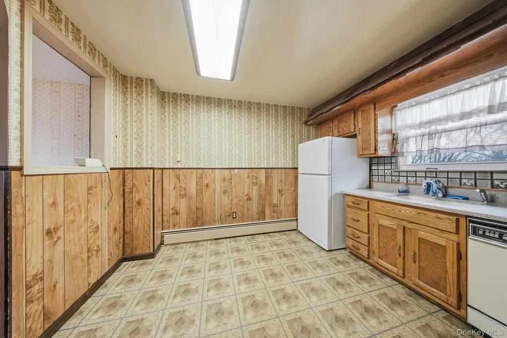 16 Mountain Avenue Middletown NY 10940
