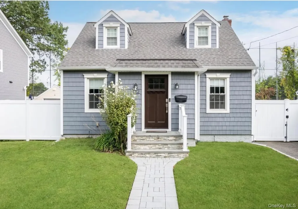 132 Webster Street Merrick NY 11566