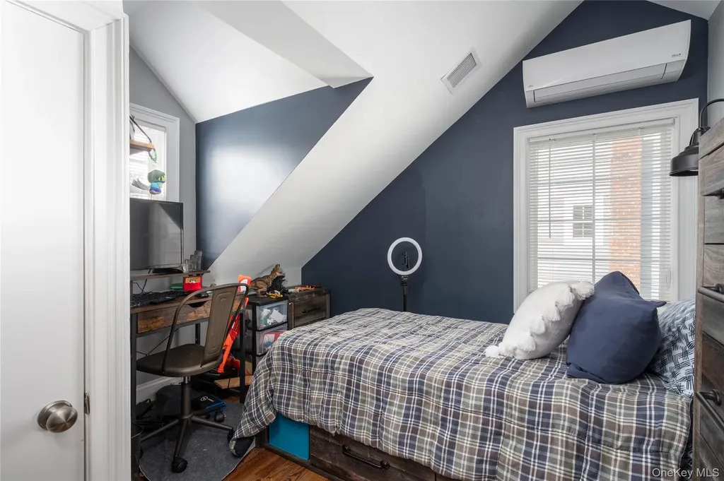132 Webster Street Merrick NY 11566